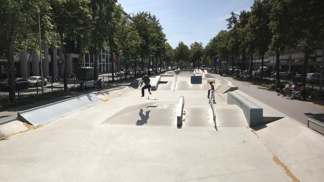 Skatepark Westblaak: Skatepark Westblaak Rotterdam in de middenberm van de Westblaak, 2019