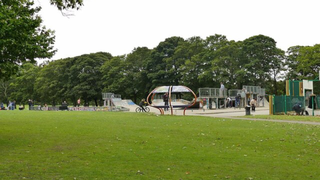 Woodhouse Moor Skate Park: Woodhouse Moor: skate park
