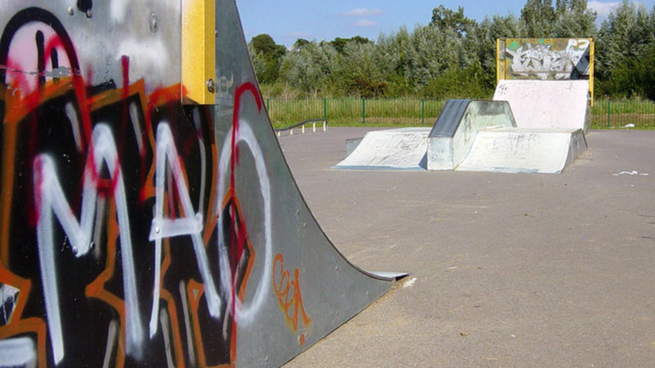 Tollhouse Meadow Skate Park: Tollhouse Meadow Skate Park - geograph.org.uk - 559110