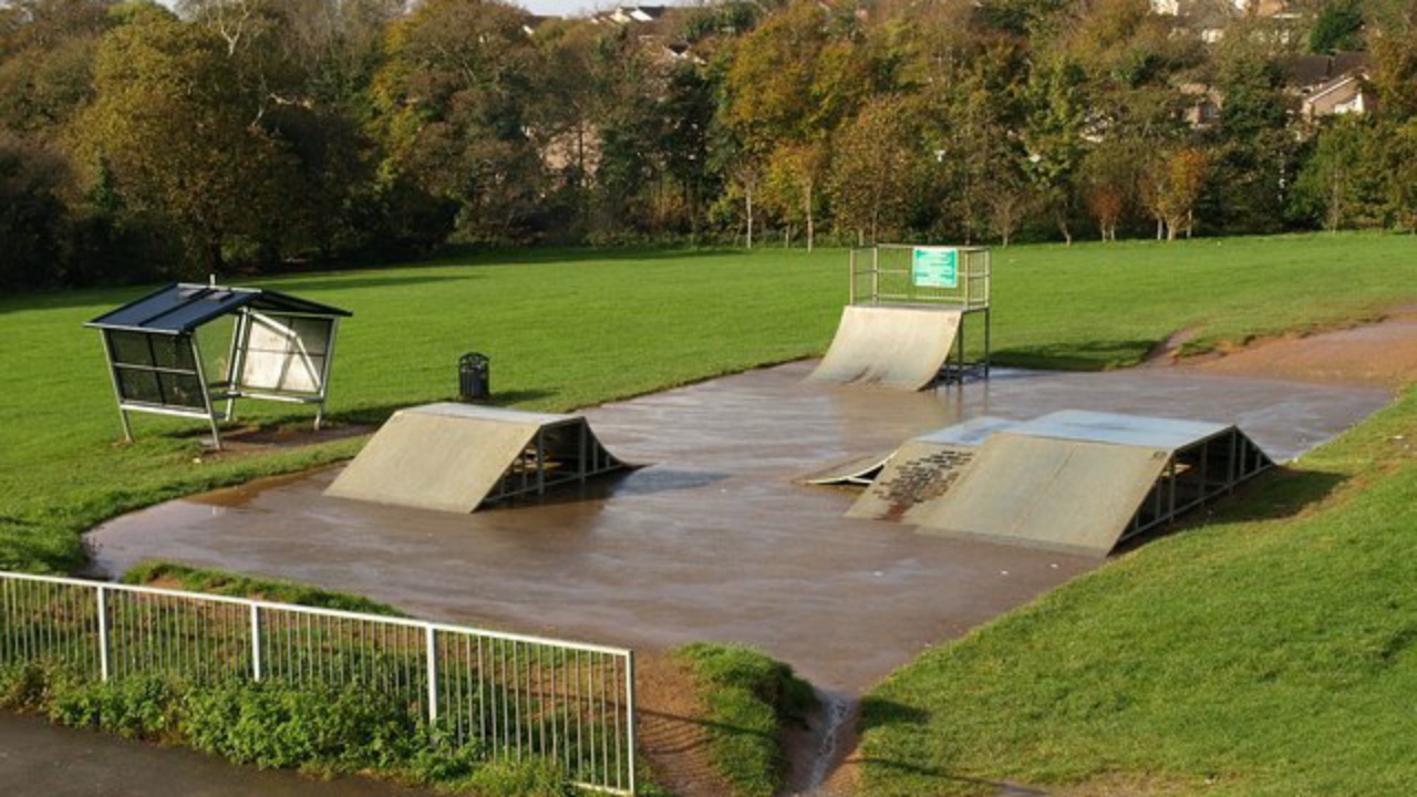 Skatepark: Skate park, Chaddlewood