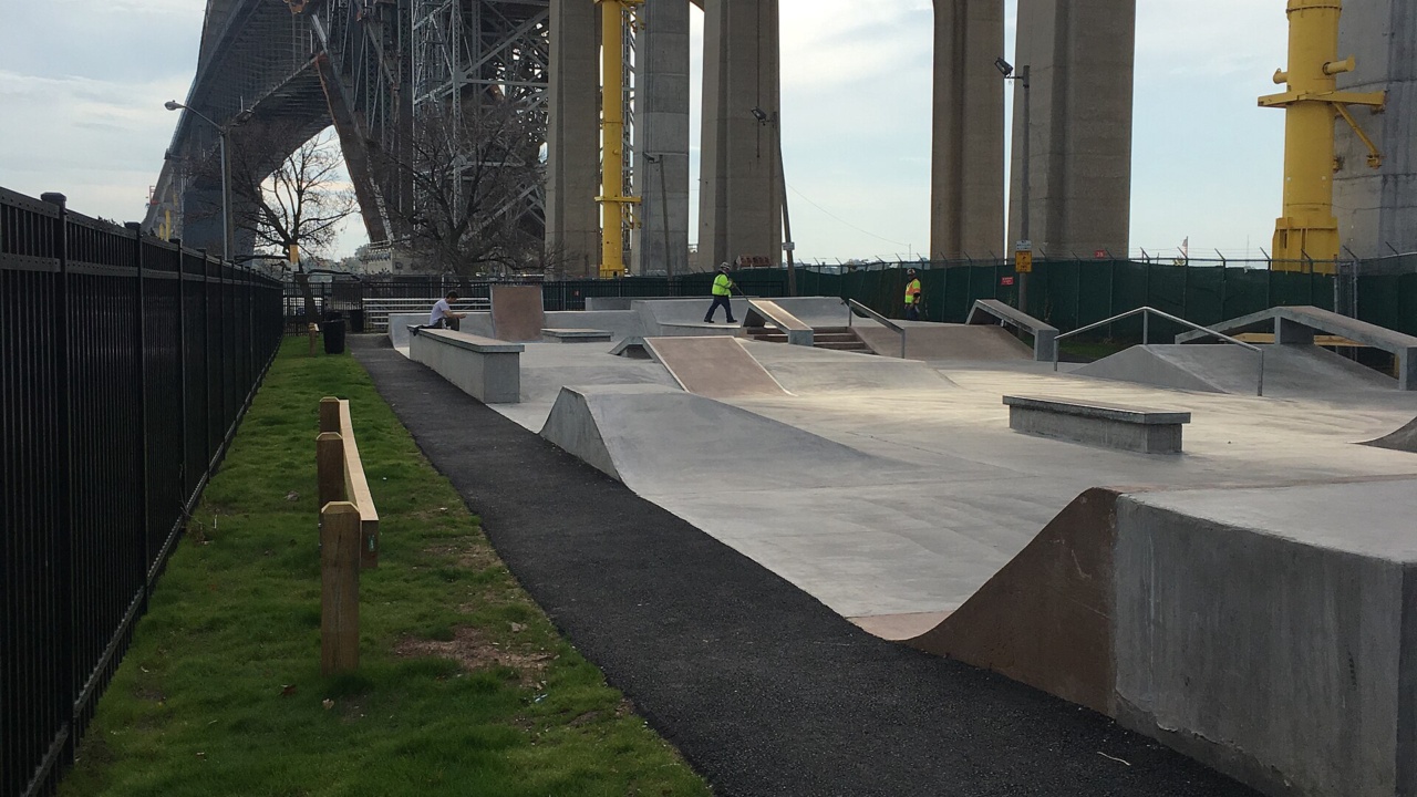 Collins Park Skatepark: Bayonne Bridge skate board park.agr