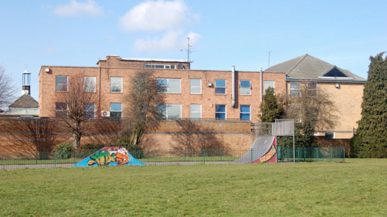 Skatepark: Daventry, skateboard ramp behind police station - geograph.org.uk - 1741500