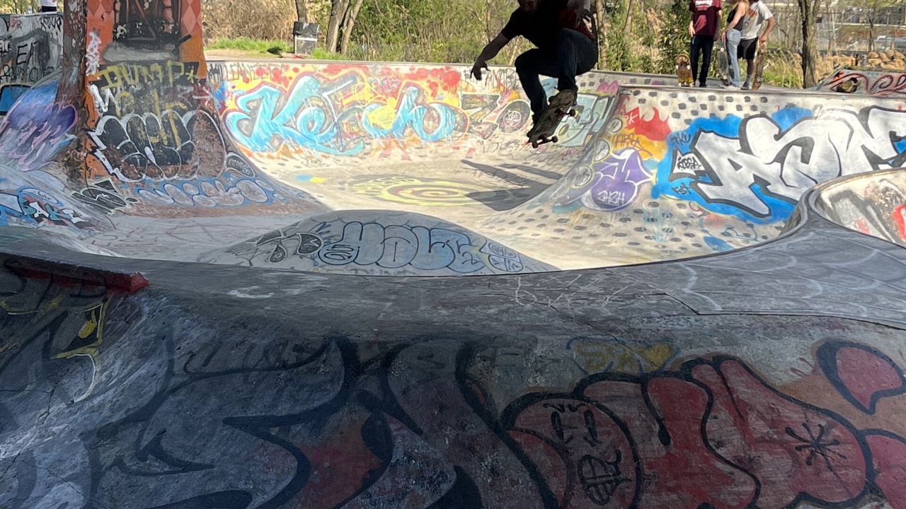 FDR Skatepark: Skater in FDR Skate park