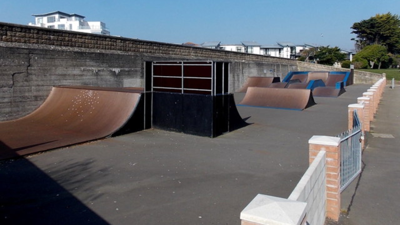 Richard Taylor Skate Park: Cold Knap Skatepark, Barry