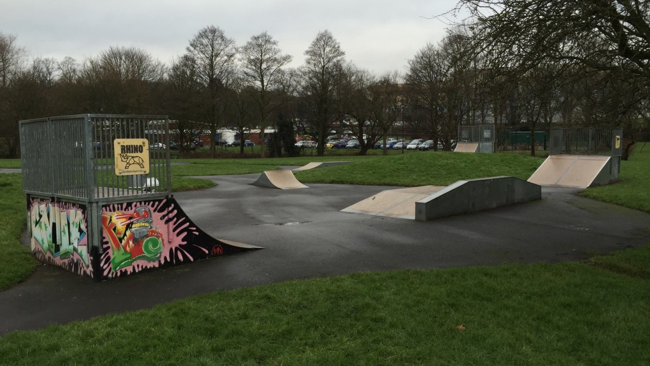 Skatepark: Lyme Valley Park, BMX-skate park - geograph.org.uk - 4301795