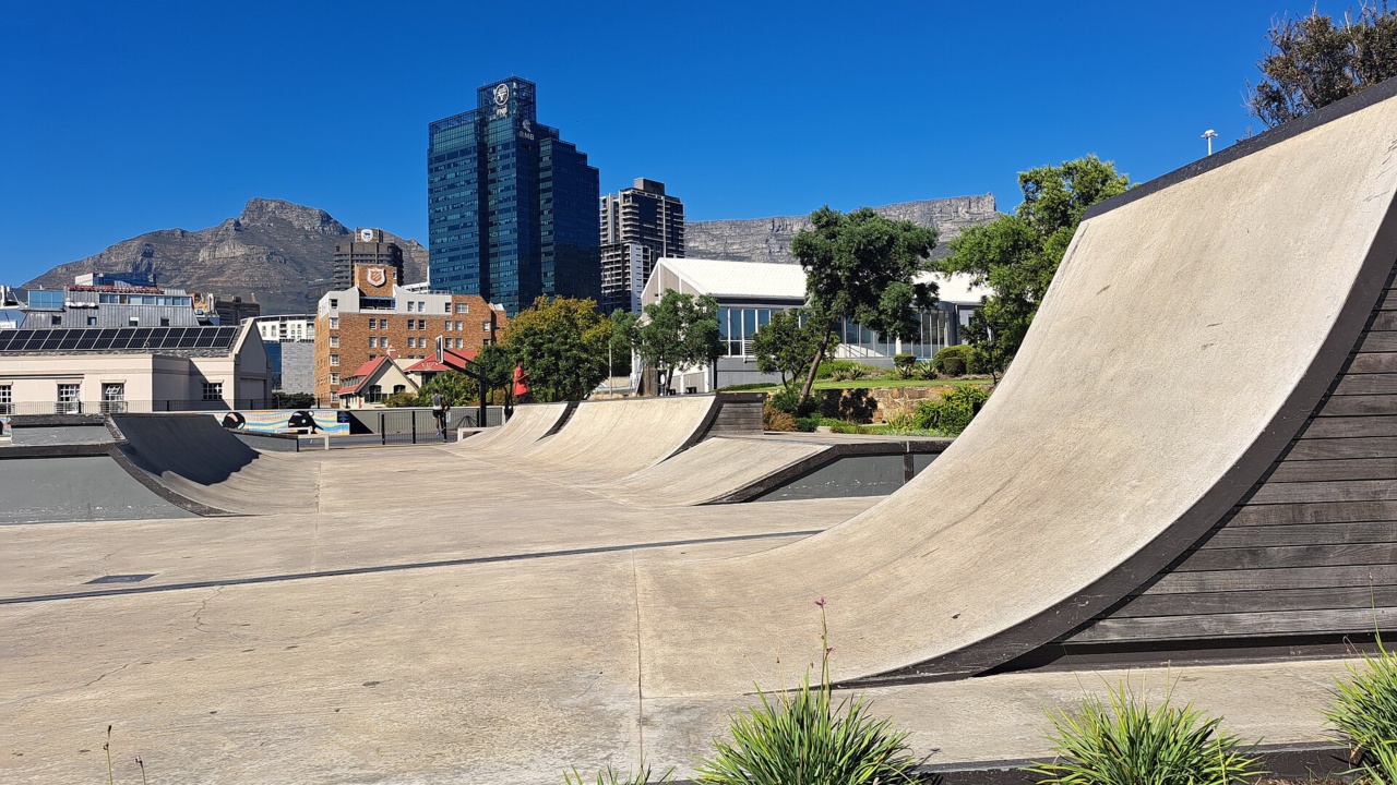 Battery Park Skatepark: Battery Park - Skate parks