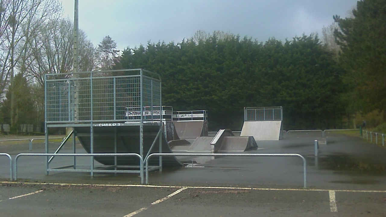 Halle Bérégovoy: Skate Park de Mondeville - panoramio