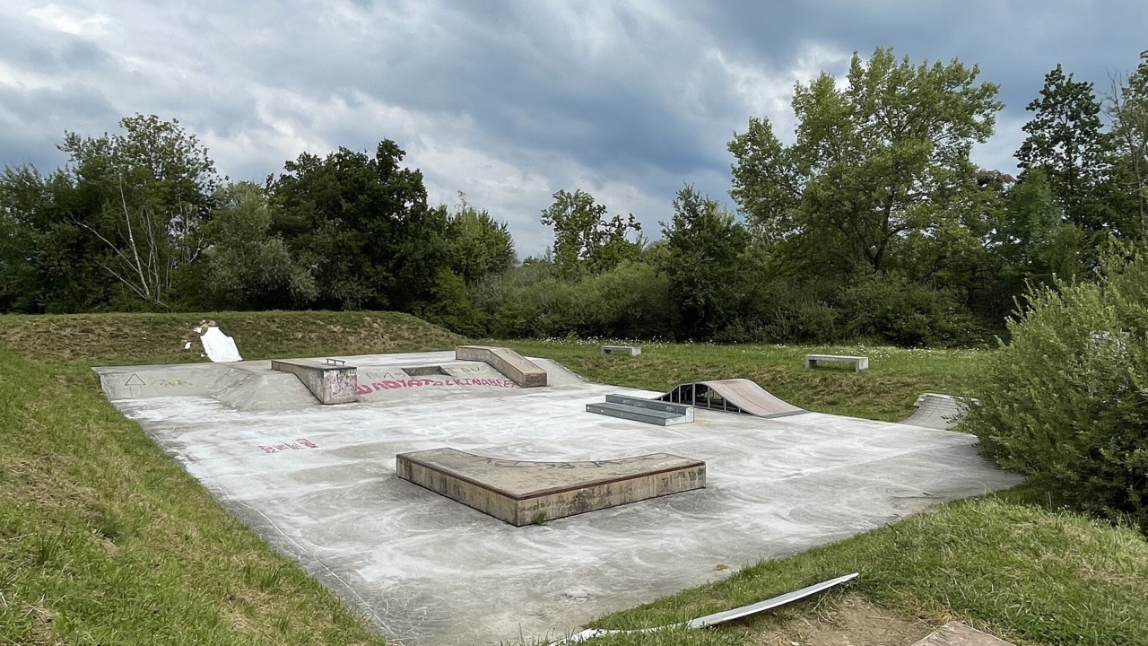 Skatepark: Skate park Estavayer-le-Lac