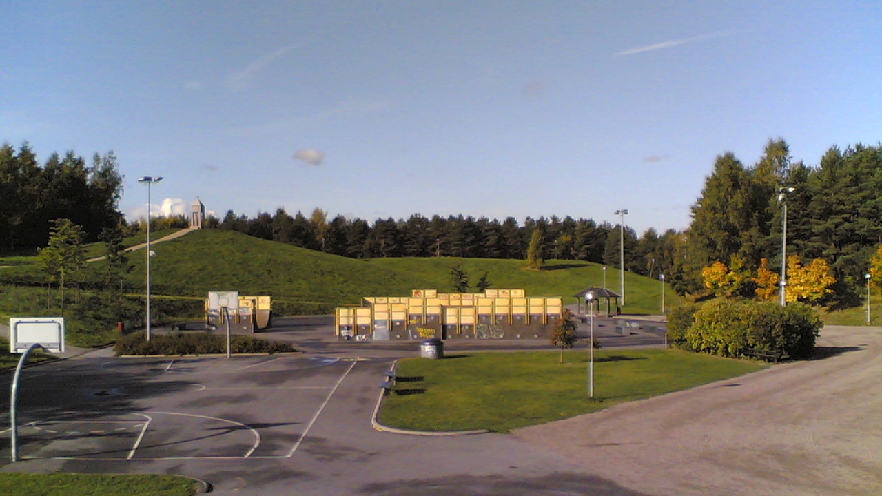 Kontula Skatepark: Kontulan Kelkkamäki - panoramio