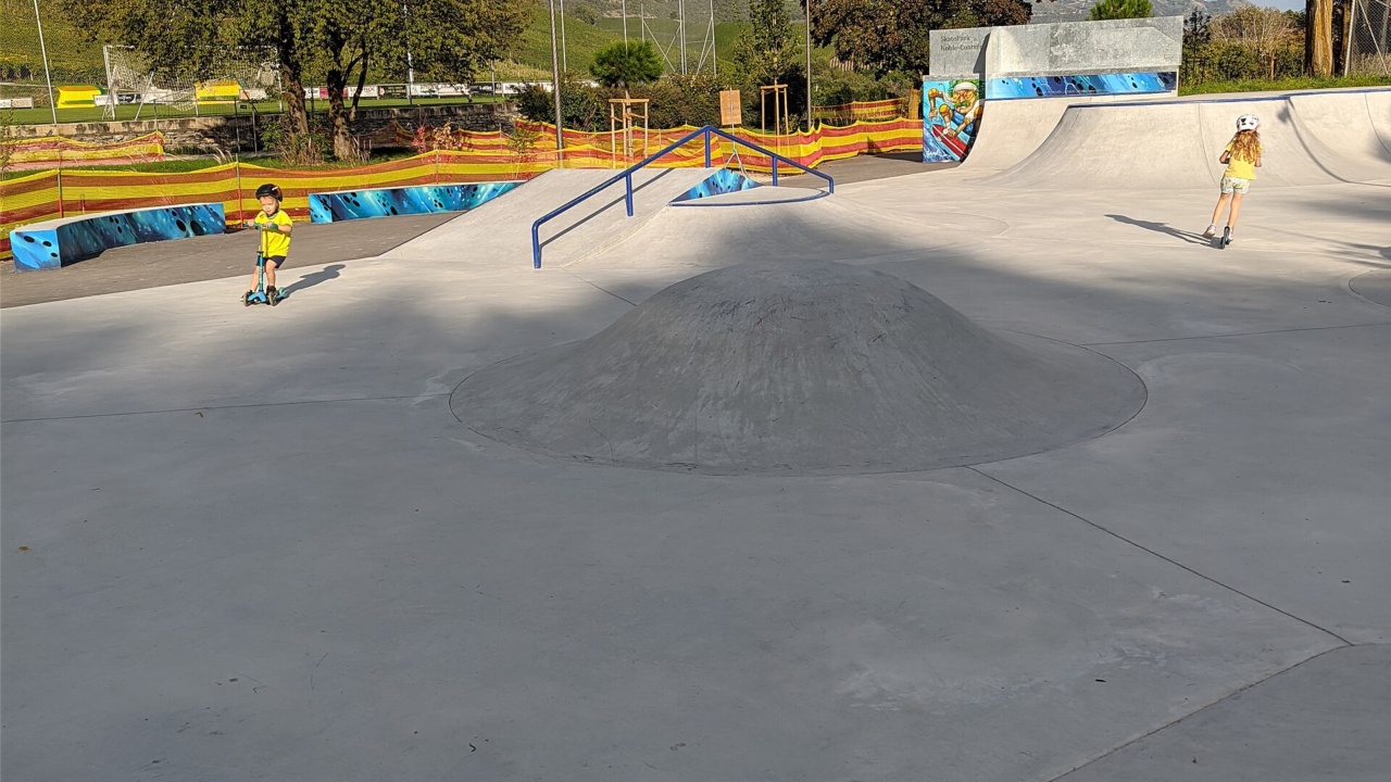 Skatepark et Pumptrack de Miège: Skatepark de Miège (Noble-Contrée)