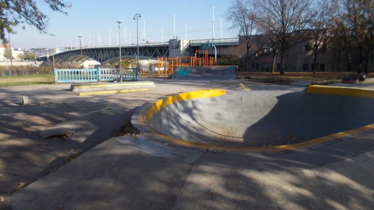 Gördeszkapark Skatepark: Goldmann DIY Skatepark, 2018 Lágymányos