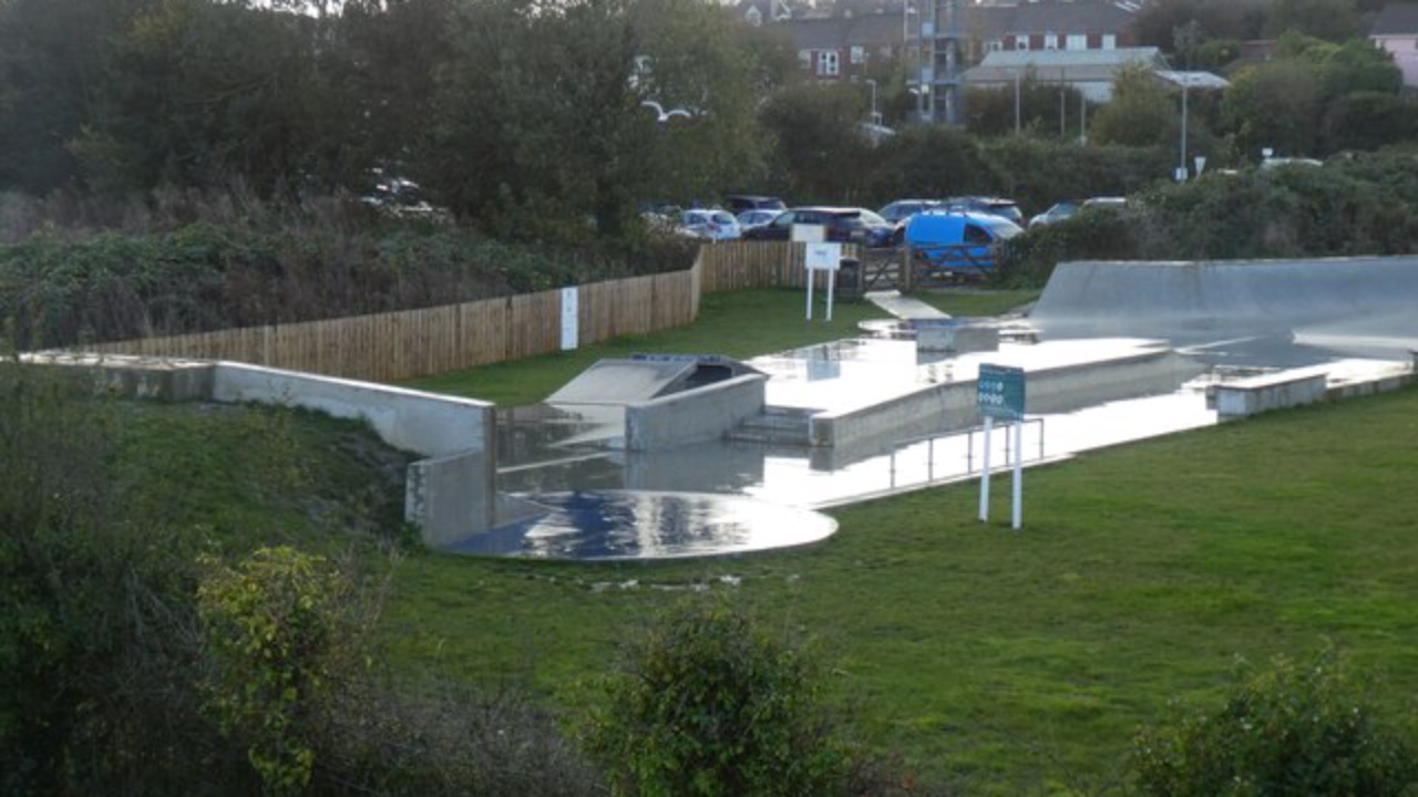 Skatepark: Wadebridge skatepark in the rain
