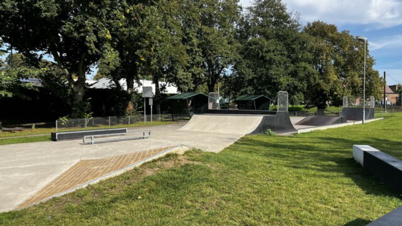 Skatepark: Skatepark, Canal Fields