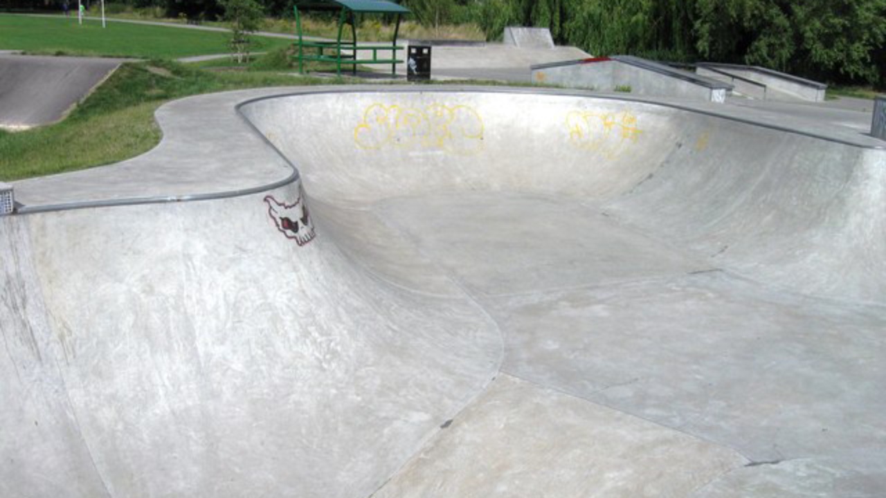 Clifton Skatepark: Skate park