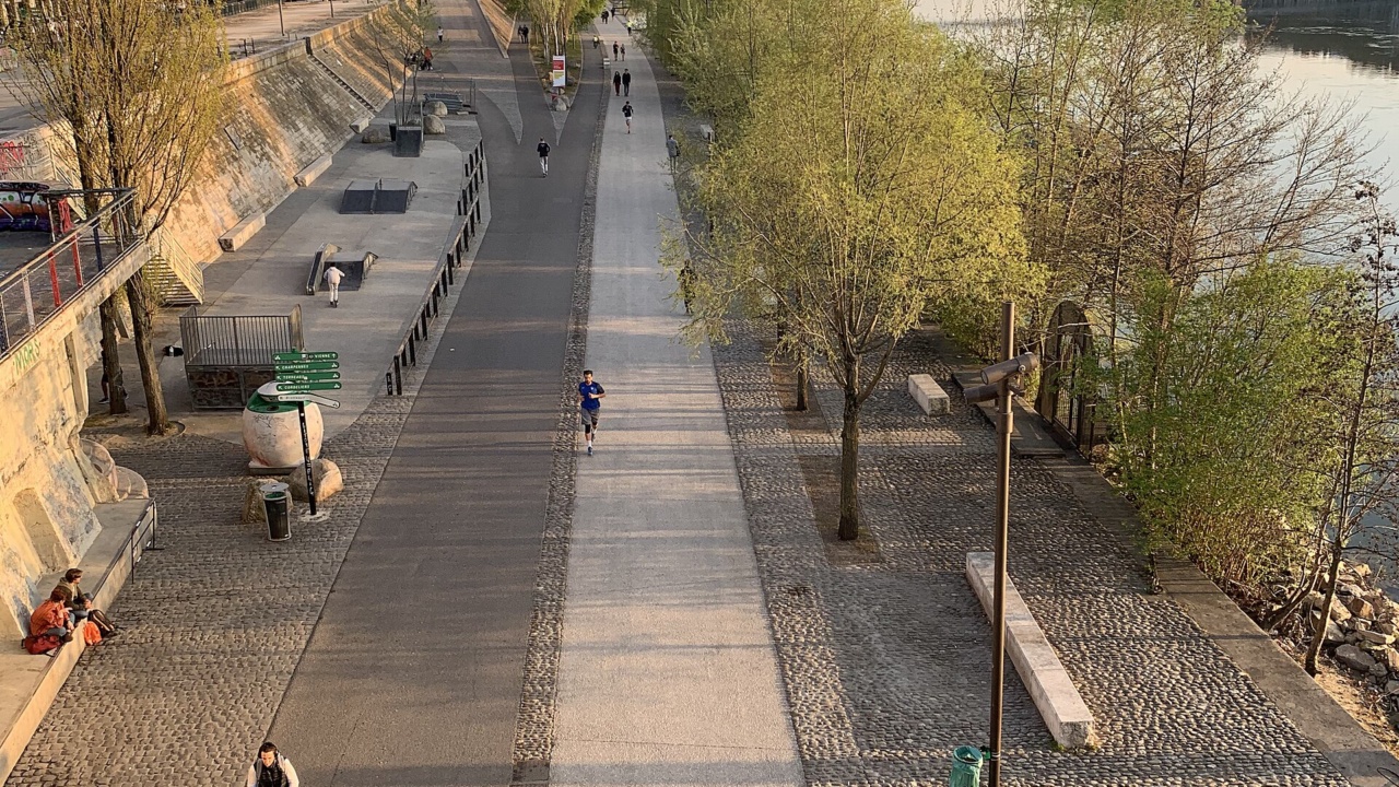 Skate park Sarrail quai Général Sarrial: Quai Général Sarrail (Lyon) en soirée (avril 2019)