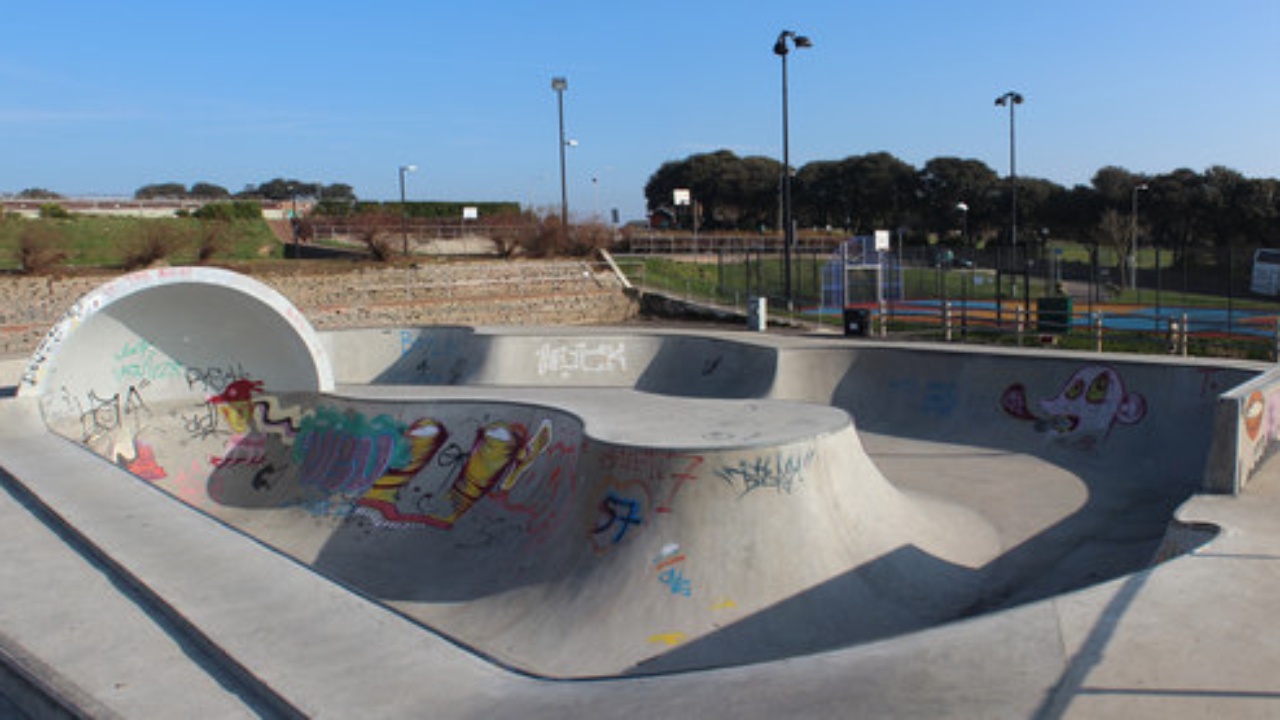 Skatepark: Skateboard Park