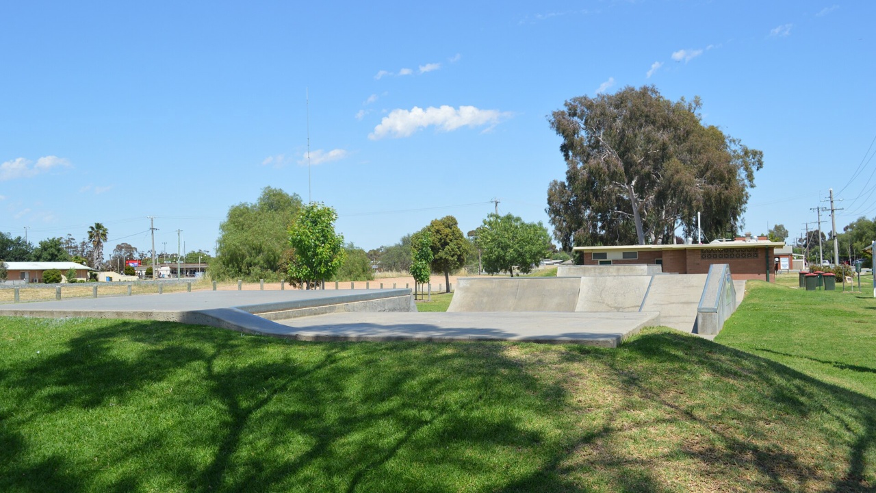 Skatepark: Strathmerton Brian Pinnuck Memorial Park Skatepark 001