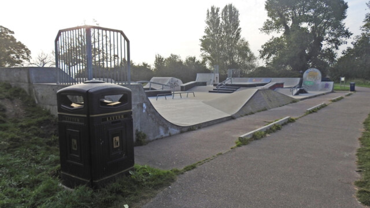 Skatepark: Misty morning at the Beccles Skatepark