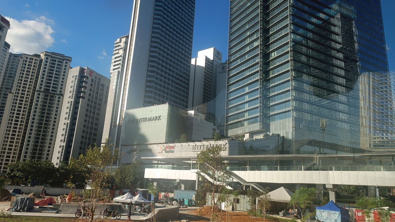 Urban Skate Park: Ampang Park Skate Park (230710) 06
