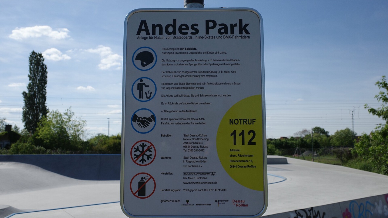 Andes Park: Dessau-Roßlau, Skatepark, Andes Park, Infotafel für Nutzer