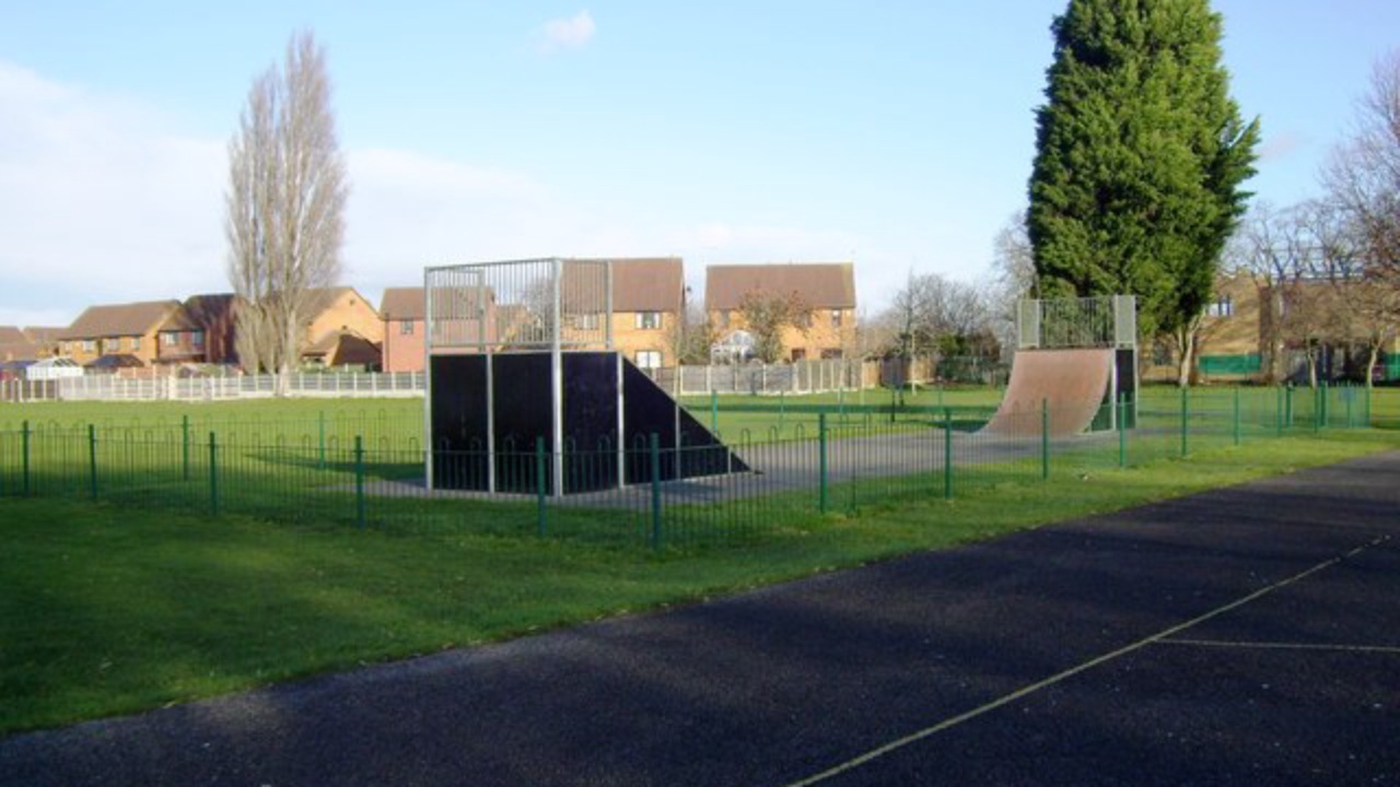 Skatepark: Skate park, Bentley Park - geograph.org.uk - 2738881