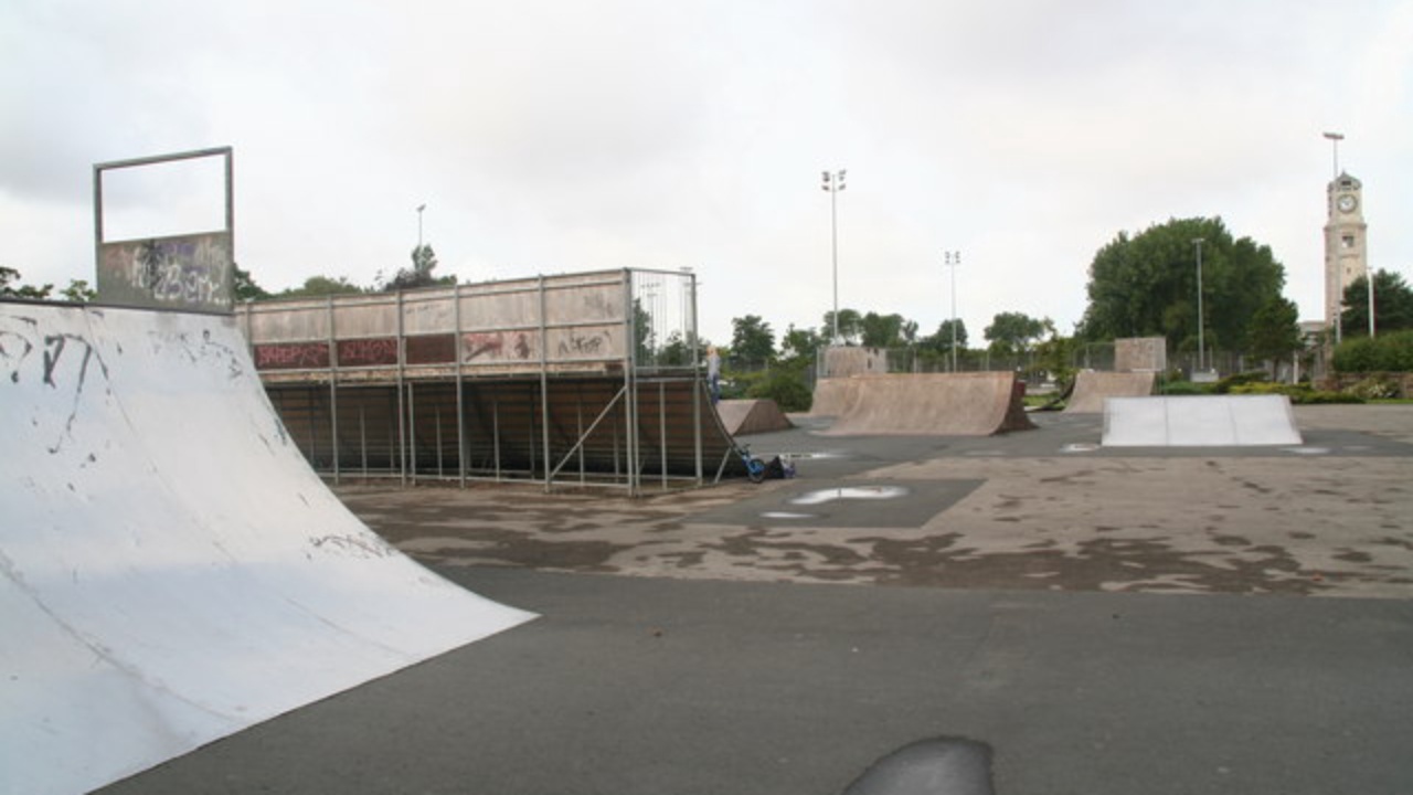 Stanley Park Skate Park: Skate park in Stanley Park
